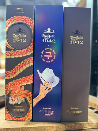 Don Julio 1942 Añejo Peggy Gou, Don Julio Sake Edition y Don Julio 1942 Añejo - Paquete de coleccionista de 3 botellas (750 ml cada una)