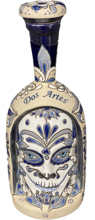 Dos Artes Tequila Blanco Calavera pintada a mano Lanzamiento de calavera producido en Nom 1466 Tequila Tres Mujeres