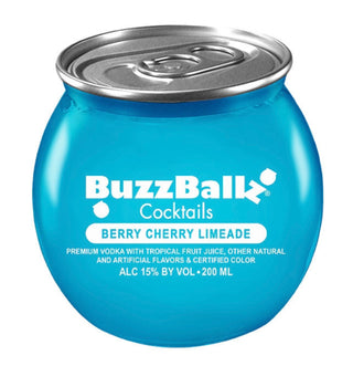 Cóctel Buzzballs de limonada de cereza y bayas