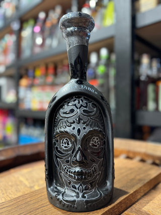 Dos Artes Mala Vida Calavera Limited Edition Extra Anejo 1L